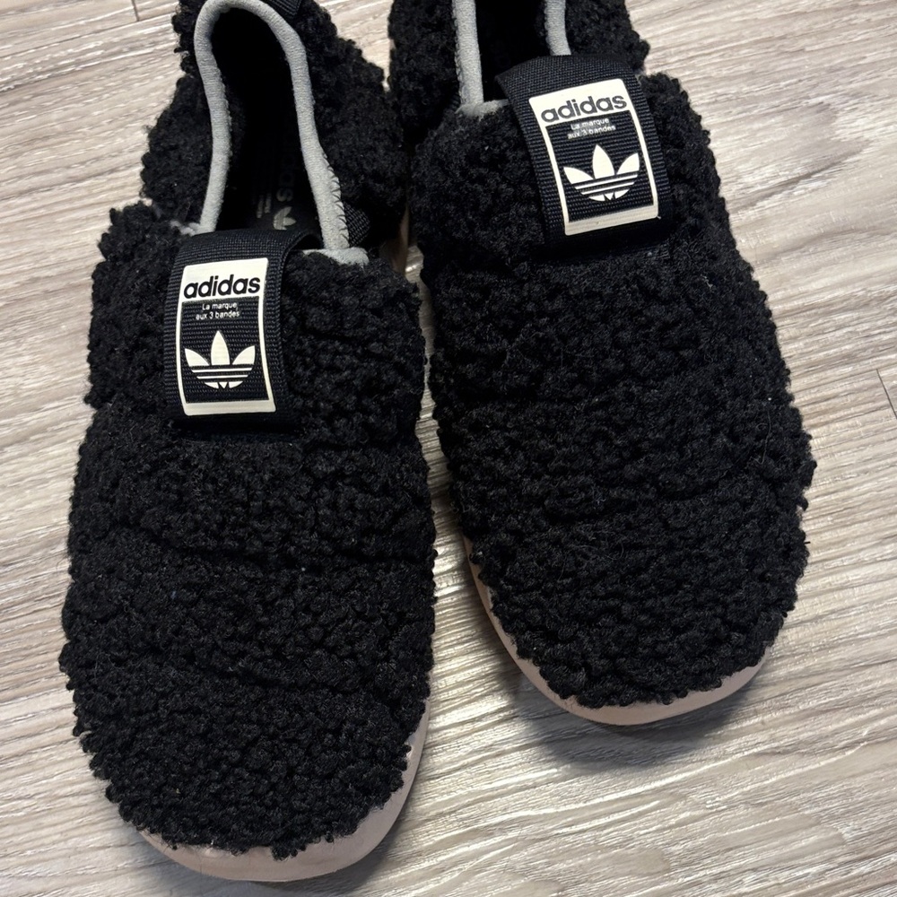 Adidas Kids Black Fleece Slippers